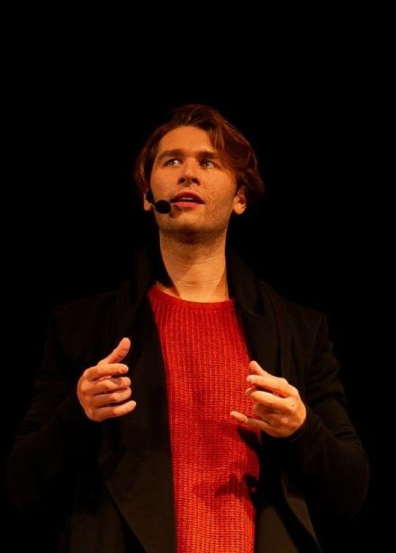 Спектакль «Глубокое отражение»