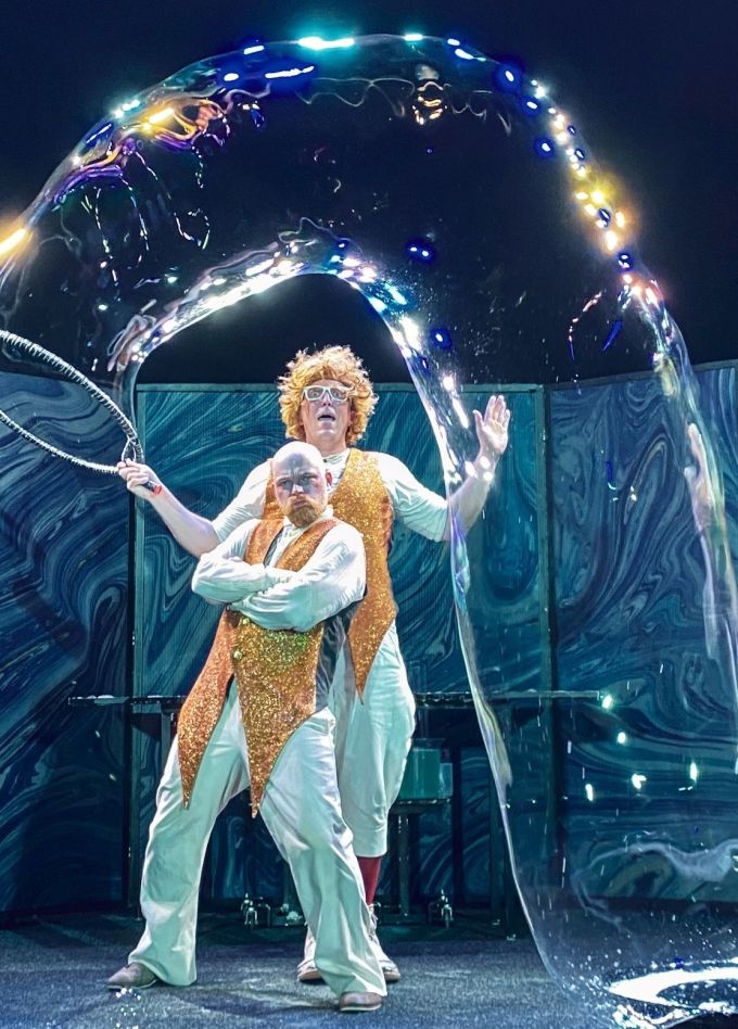 Шоу мыльных пузырей «Clinc»