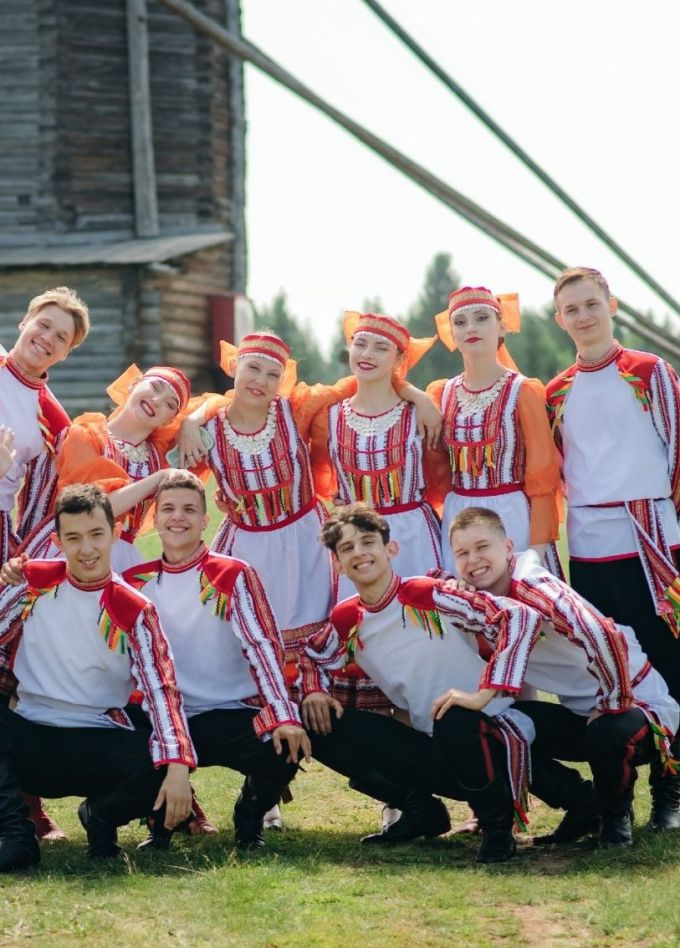 Ансамбль песни и танца «Зангари»