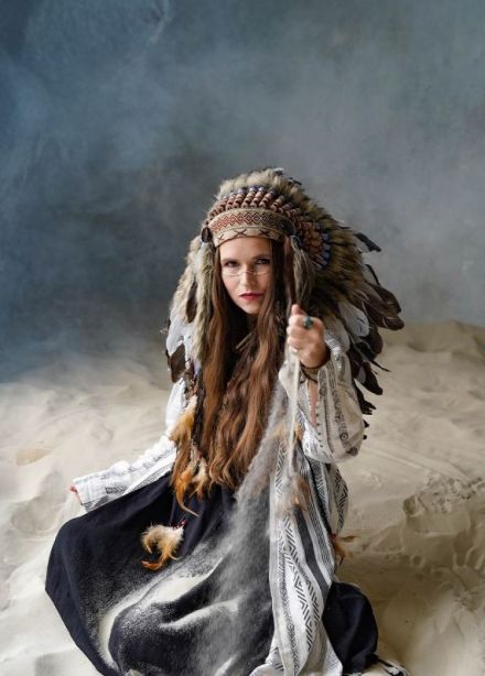 Евгения Рыбакова и группа «Обними Кита»