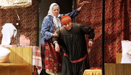 Выходили бабки замуж